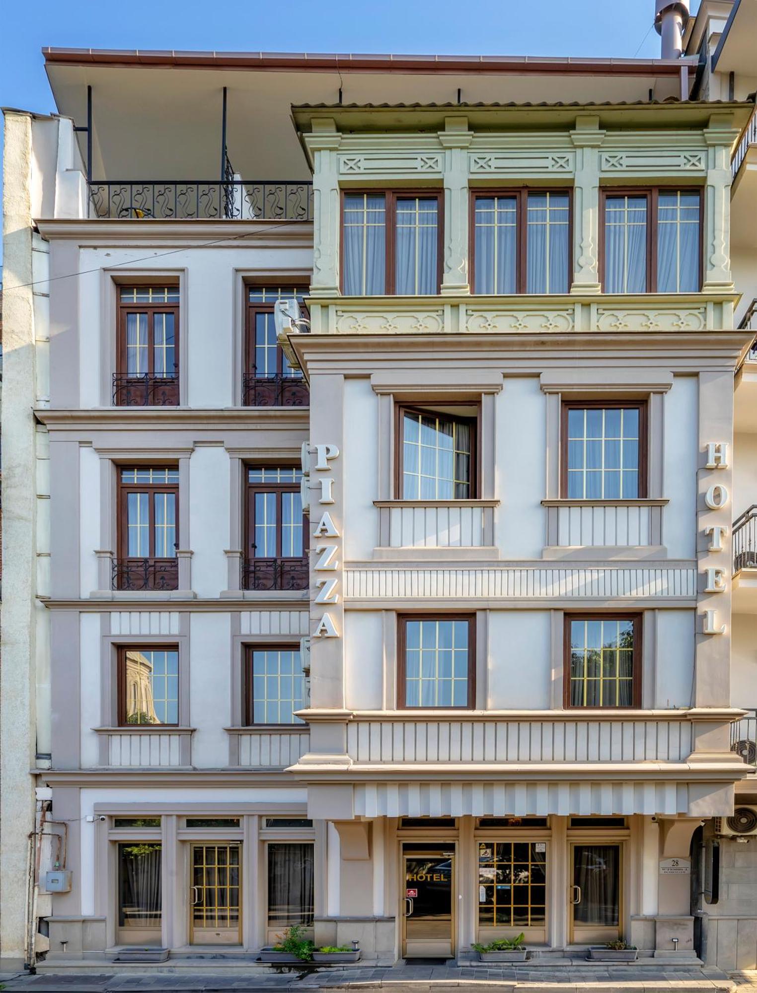 отель Piazza Тбилиси Экстерьер фото